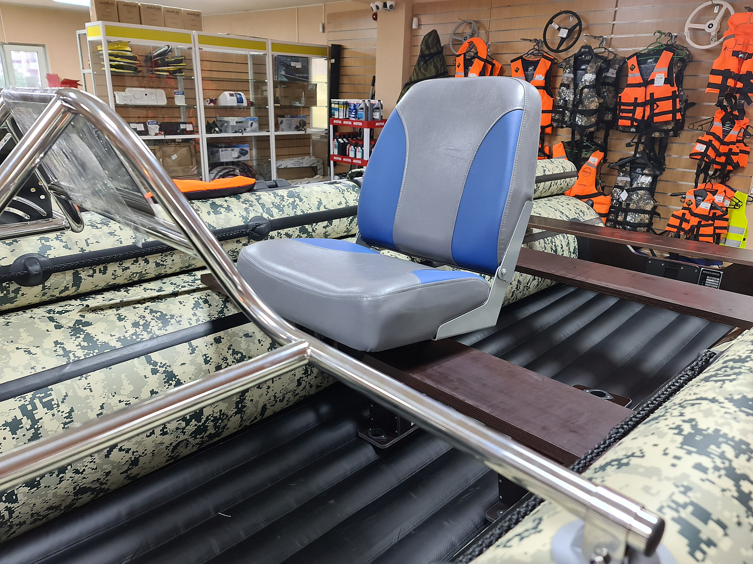 КРЕСЛО МЯГКОЕ РАСКЛАДНОЕ С ПОВОРОТНЫМ МЕХАНИЗМОМ ДЛЯ ЛОДОК в Тольятти