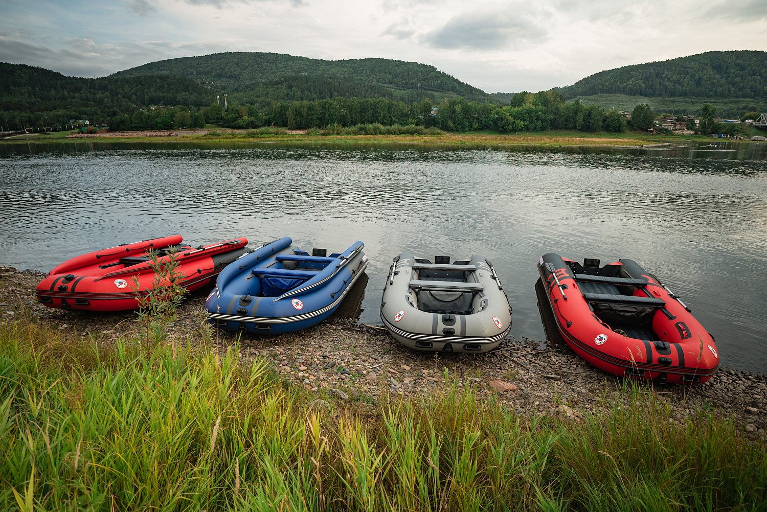 Лодка MISHIMO RIVER FJET PRO 430  под водомет в Тольятти