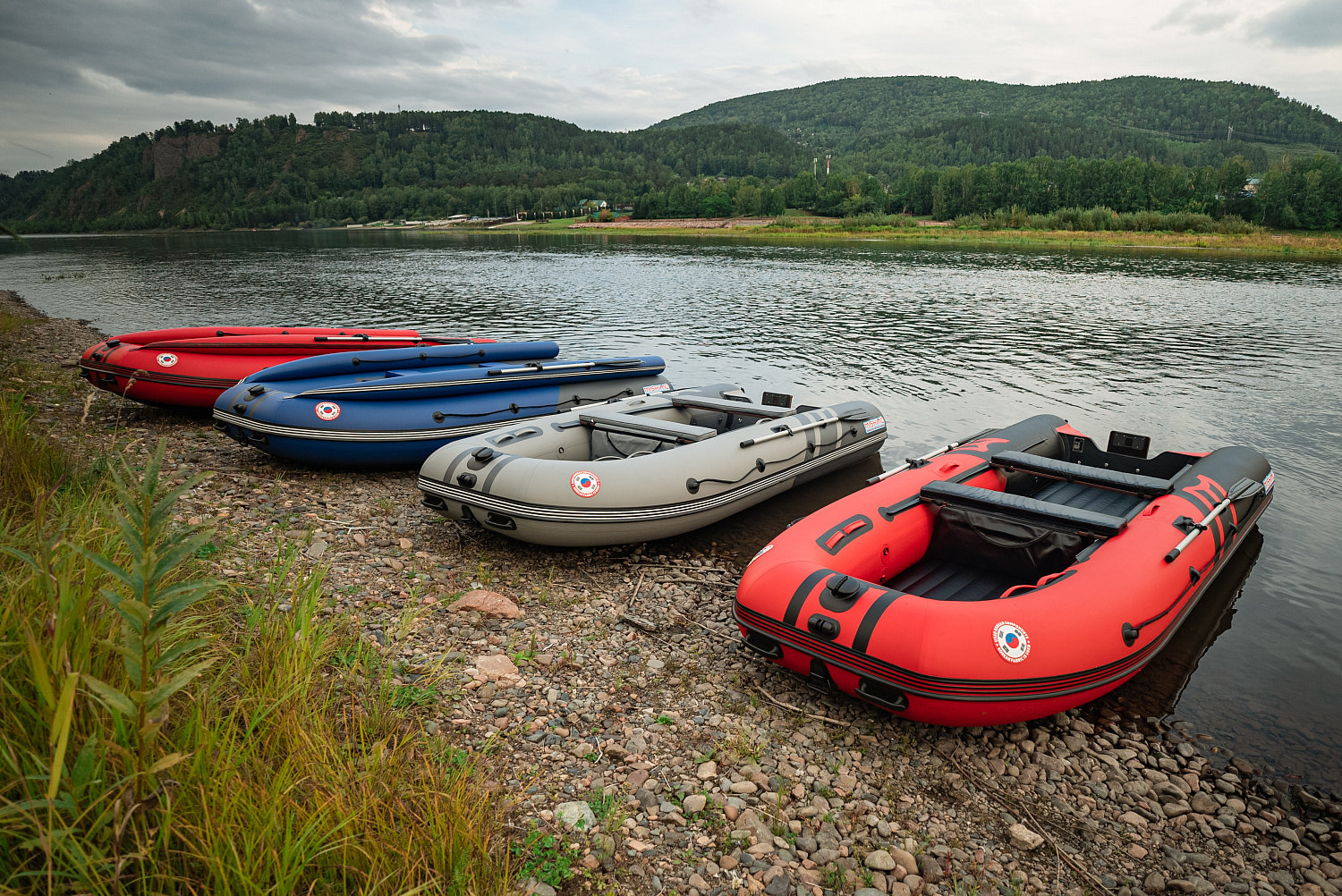 Лодка MISHIMO RIVER FJET PRO 430  под водомет в Тольятти