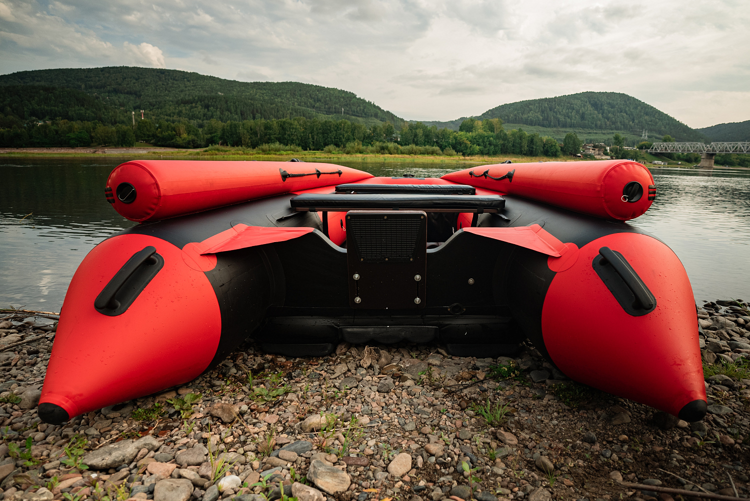 Лодка MISHIMO RIVER FJET PRO 430  под водомет в Тольятти