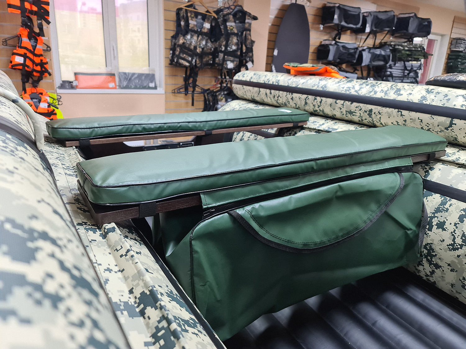 КОМПЛЕКТ МЯГКИХ НАКЛАДОК С СУМКОЙ ДЛЯ ЛОДОК 110Х20 ЗЕЛЕНЫЙ в Тольятти