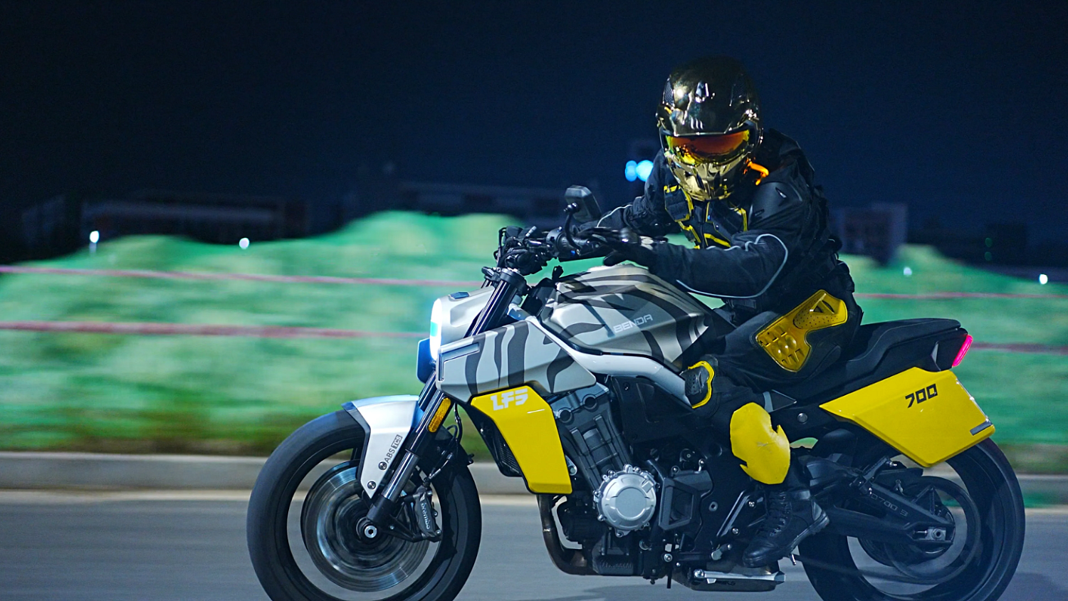 Мотоцикл Benda LFS 700 в Тольятти